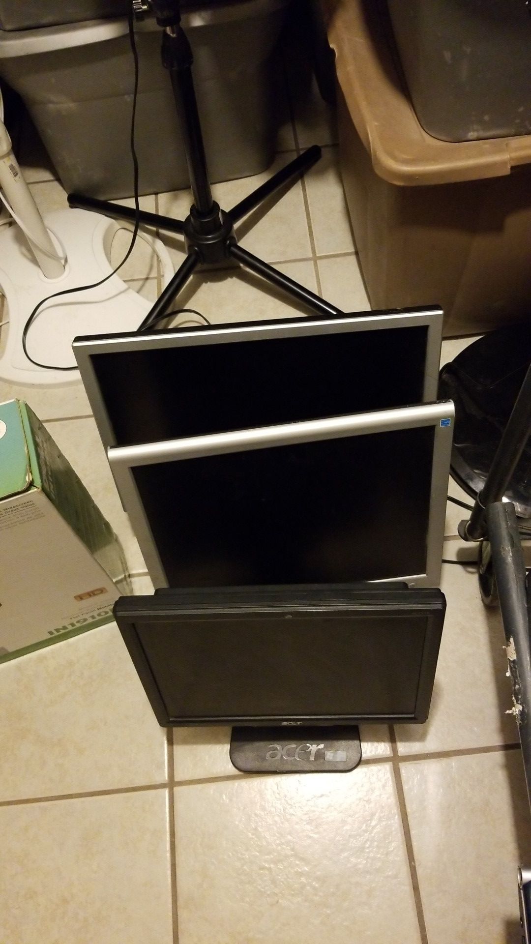 4 computer monitors.