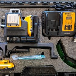 Like-New / Open Box DeWalt DW089LG Green 3x360 Laser Level Kit - Full Set, Never Used!