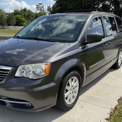 2015 Chrysler Town & Country