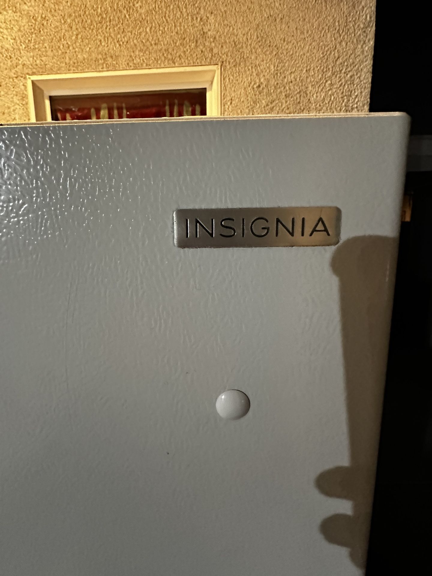 Insignia Refrigerator