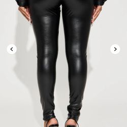 Fashion Nova Leather Leggings Medium 