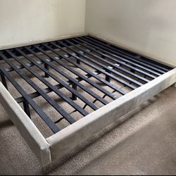 🔥 Santorini Platform King Bed - $350 (Retail $1200) - Storm Chaser's Command Station! 🔥