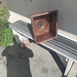 16 Gadge Hammered Copper Sink