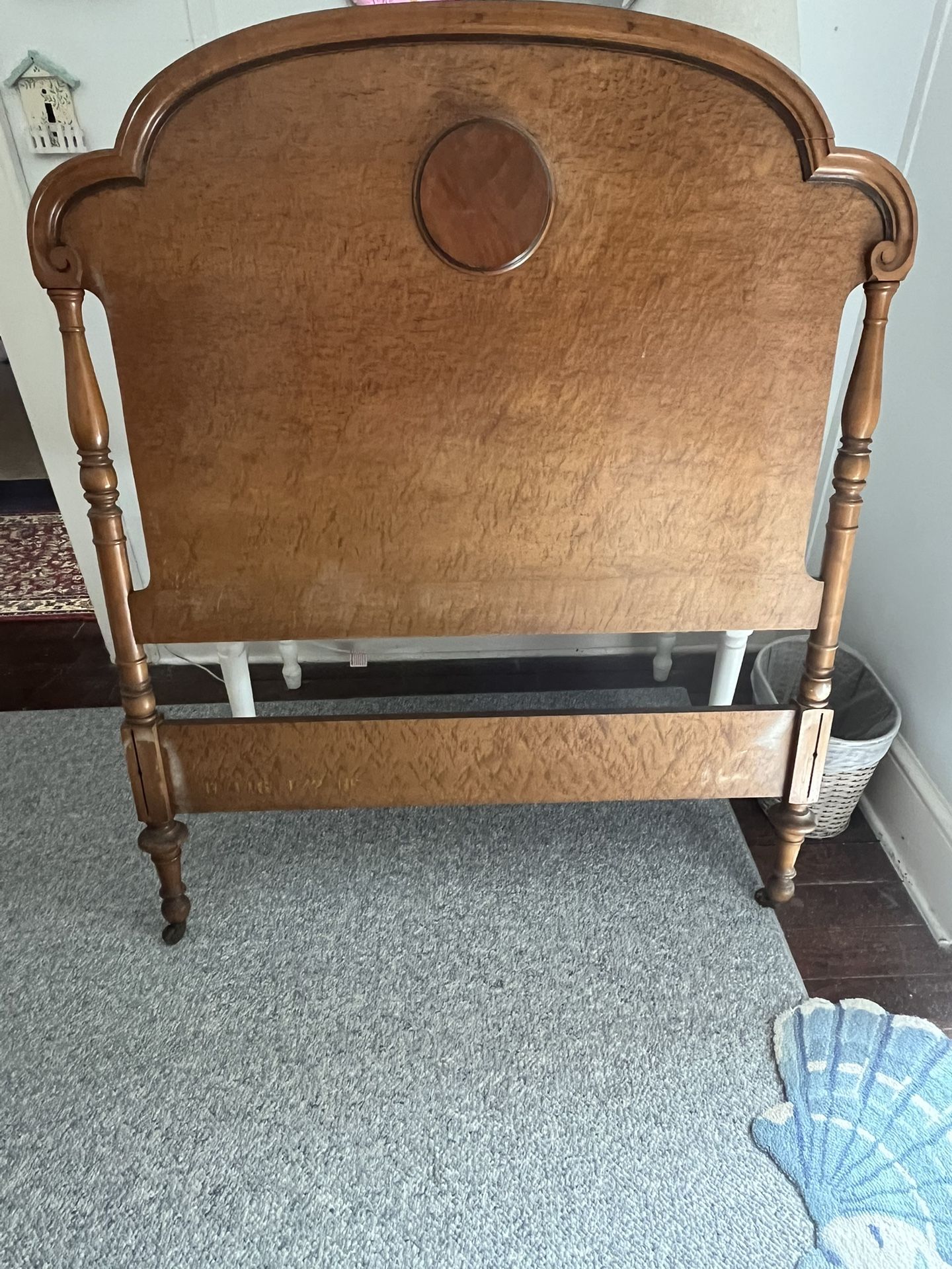 Twin bed and Dressers