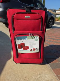 Forecast Collective 3-piece matching softside luggage set in vibrant red
