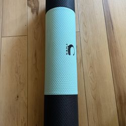 Thea Vibrating Foam Roller