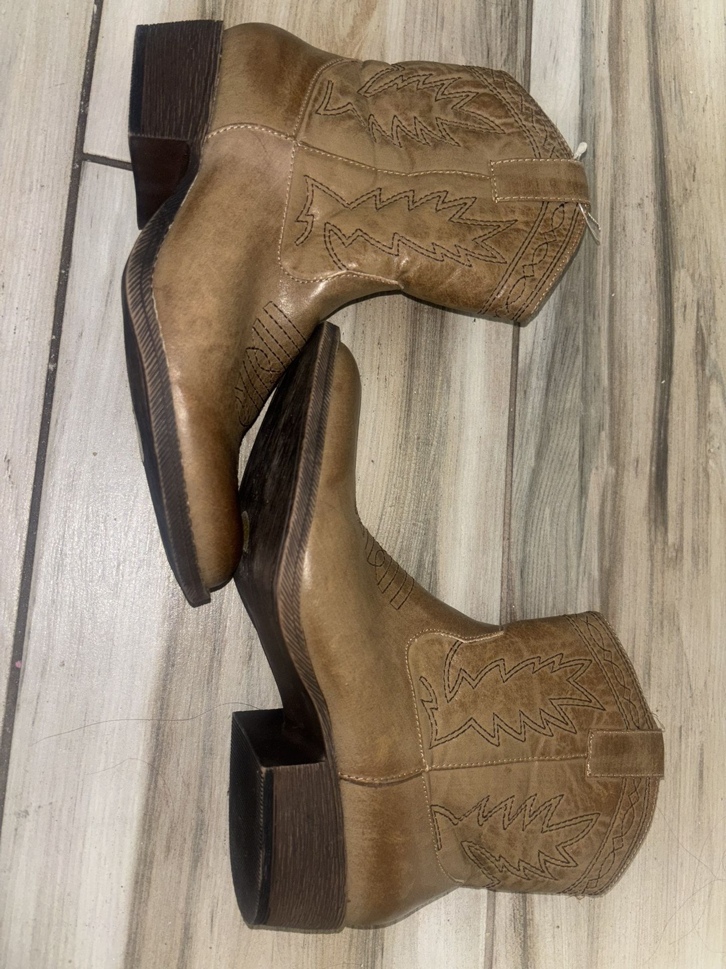 Women’s Tan Western Cowboy Ankle Boots