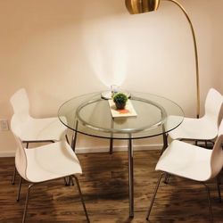 Round Tempered Glass Dining Table with Chairs
