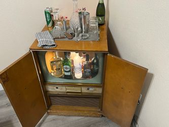 1954 Packard Bell Vintage TV Console - Perfect For Rollaway Bar