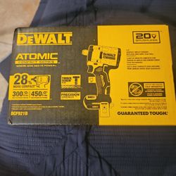 Dewalt 1/2  Atomic Compact Series Brushless Impact Wrench 