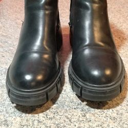 Y2K-style Madden Girl Boots size -8