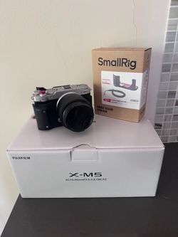 Fujifilm X-M5 Camera with XC15-45mm Lens