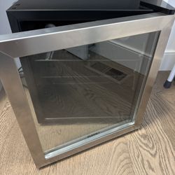 Small Bar Refrigerator 