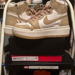 Woman’s Size 6 Air Jordan 