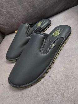 Vans MTE Vansguard Mountain Mule All Black Leather Gum Reverse Waffle Men Size 9