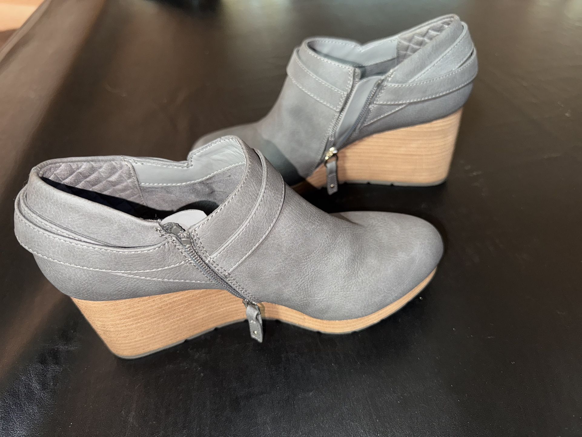 Dr. Scholls Navy Blue Wedges