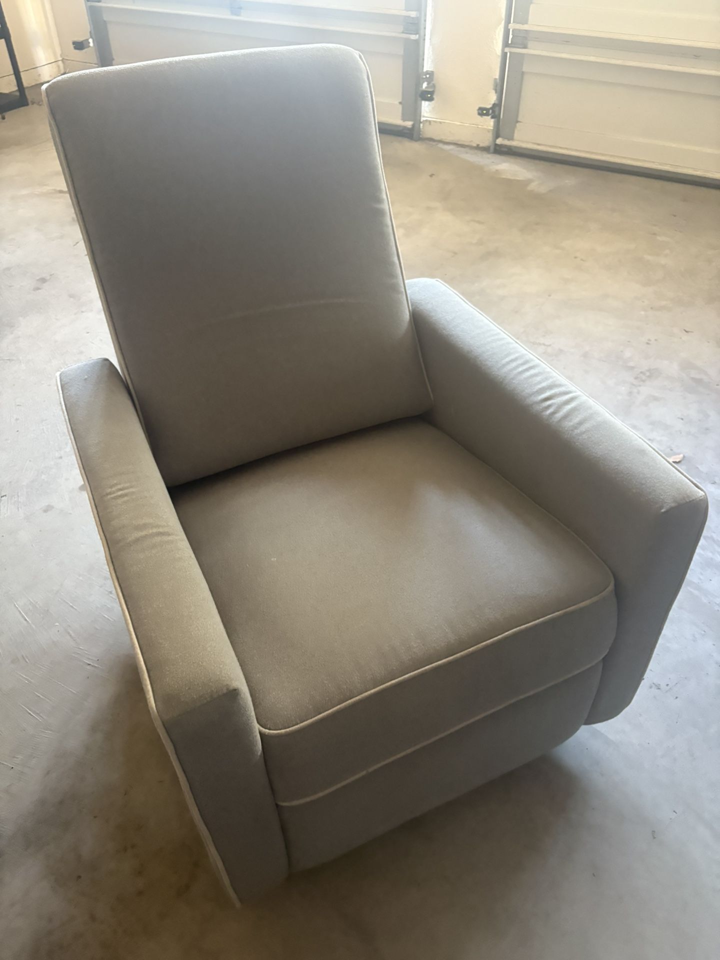 Da Vinci Nursing Chair