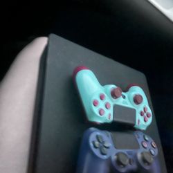 The Controllers Work Good 