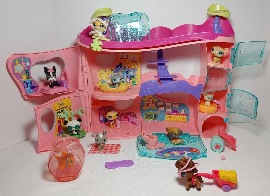 Littlest Pet Shop LPS Cozy Care Adoption Center Playset Playhouse