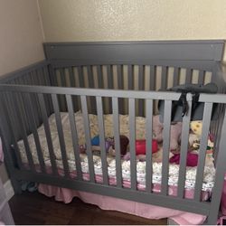Baby Crib / Toddler