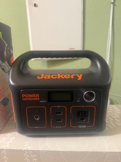 Jackery Explorer 290 and Solar Panel