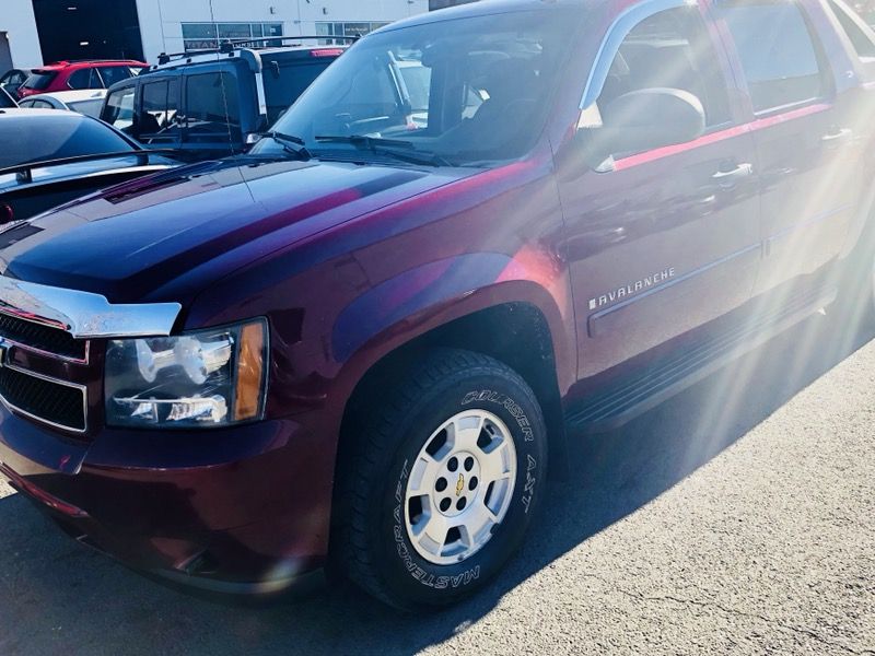 2008 Chevy avalanche
