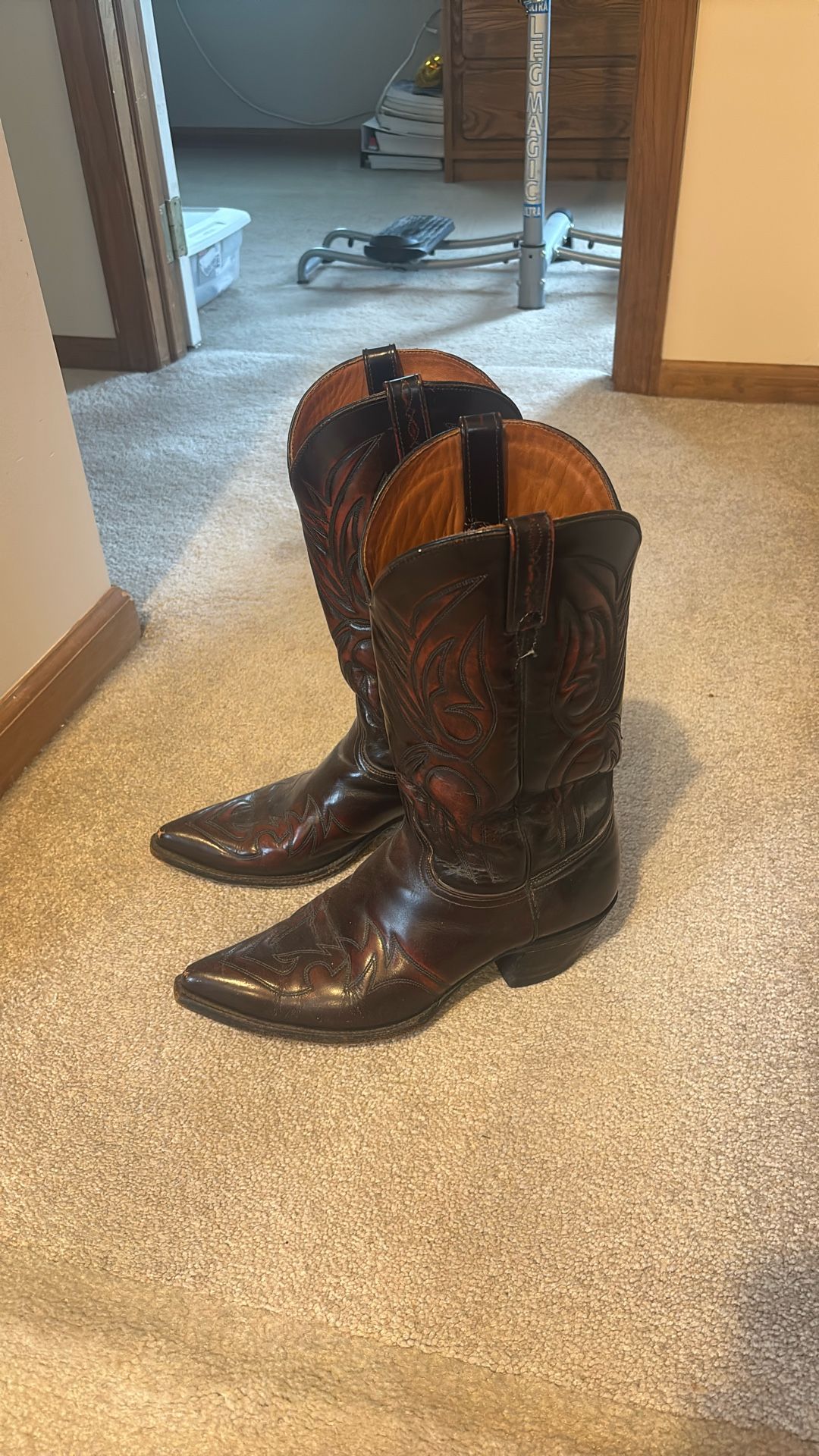 Chisholm Cowboy Boots