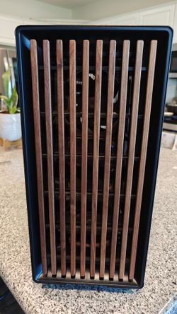 Fractal North Case + Vertical GPU mount