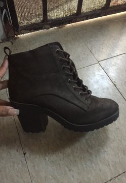 Women boot heel shoe