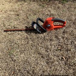 Black And Decker Electric Hedge Trimmer 22”