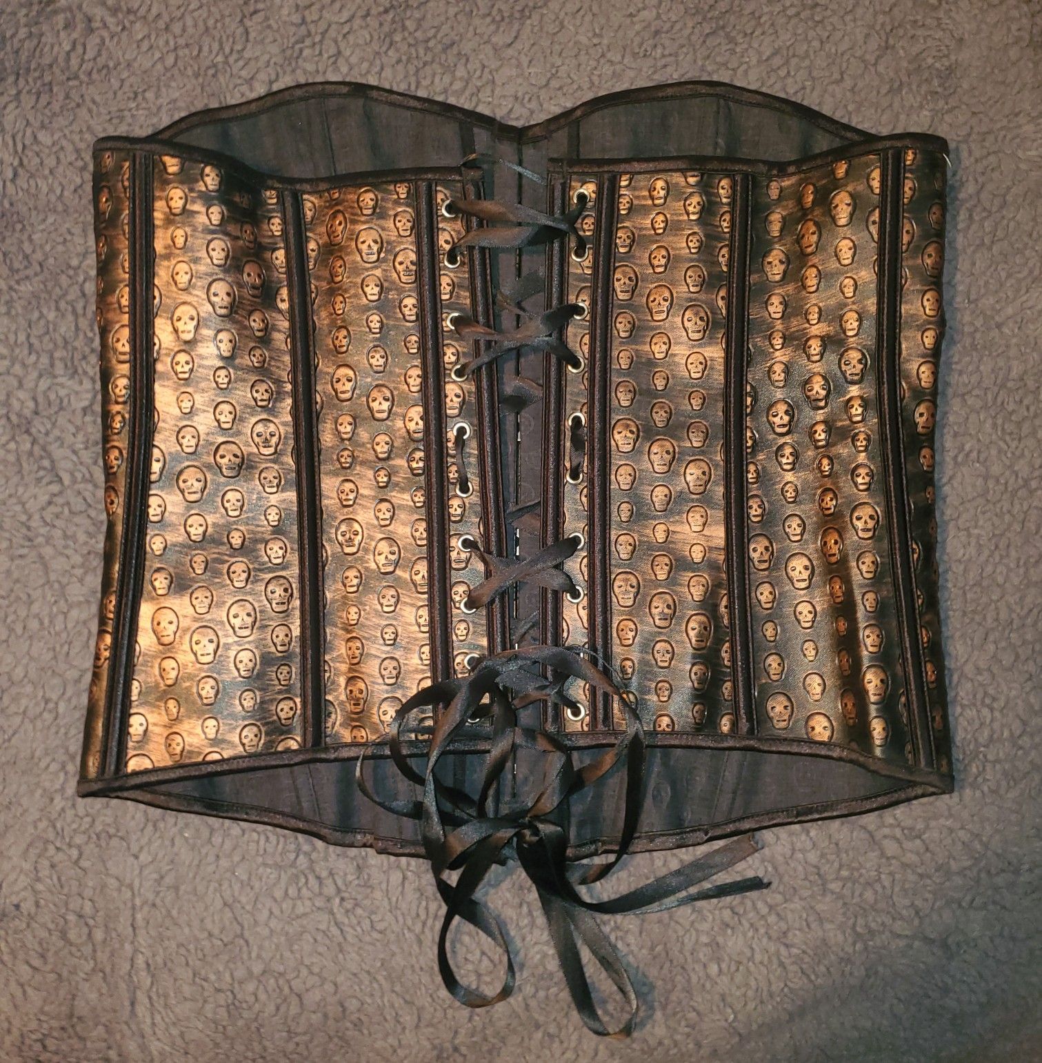 **HALLOWEEN** SKULL CORSET