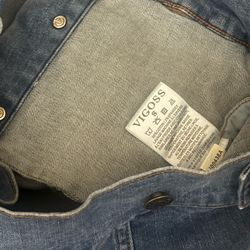 VIGOSS- Women’s light wash denim jacket- Size Small