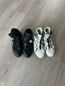 Black and white gucci boots (9.5 both)
