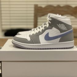 Air Jordan 1 Mid Wolf Grey 