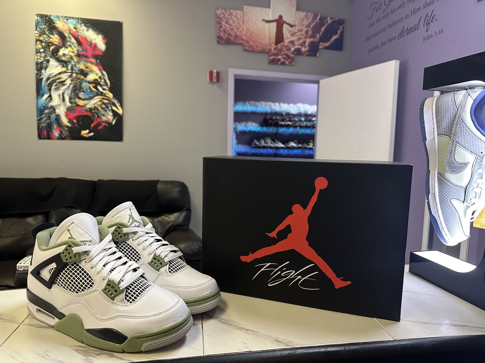 Jordan 4 Seafoam