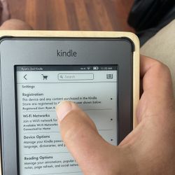 Kindle E-Reader touch 4th generation not paper white 