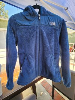 The North Face
​Item  Full-Zip Hooded Fleece Jacket
