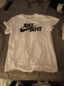 Medium Nike Just Do It White T-Shirt