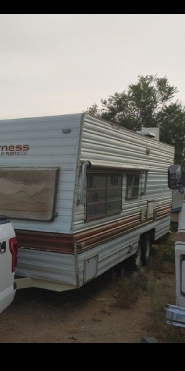 1984 Wilderness Camper Trailer for Sale in Irvine, CA - OfferUp