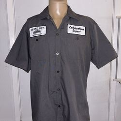 Spirit Halloween In And Out Automotive Lubrication Expert Mens Shirt Tee Sz L