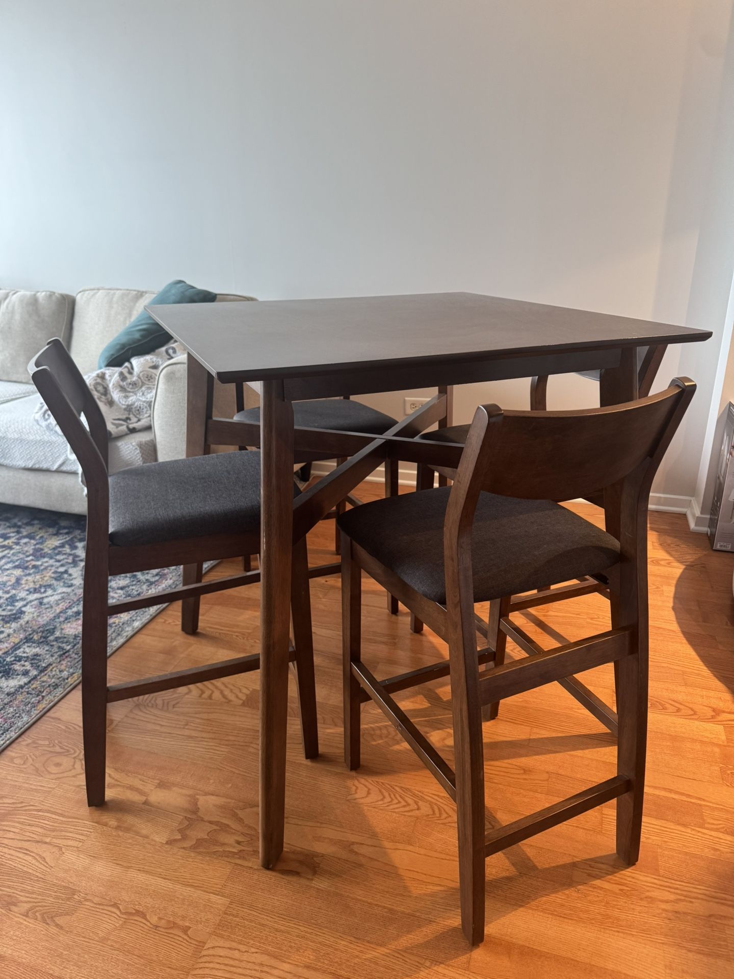 BUY QUICKLY! Almost Perfect Quality Wood High Top Table w/ 4 Chairs