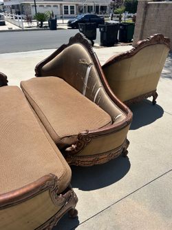 Queen Ann couches