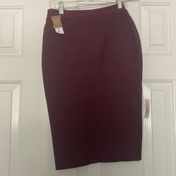 Women’s NWT Maroon Skirt M