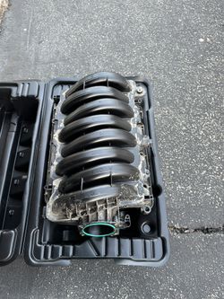 L84 Intake Manifold With Gaskets