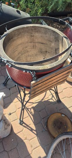 Kamado Ceramic Grill Base on Stand
