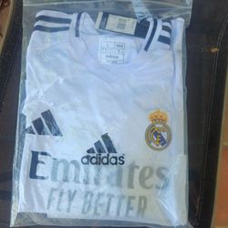 New Adidas Real Madrid soccer jersey  Large.