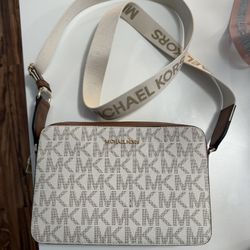 Michael Kors Shoulder Bag