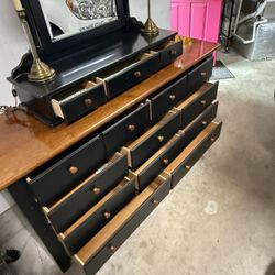Thomasville Shaker Dresser w/Mirror Top