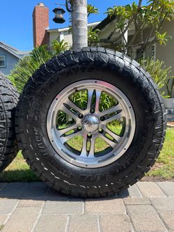6 Lug Nut Rims & TIRES/ Rines & LLANTAS De 6 birlos (6x5.5) Size: 17”