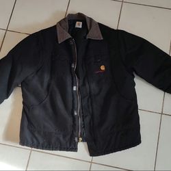 Men's Carhartt insulated coat and insulated bibs. 
Size Large 